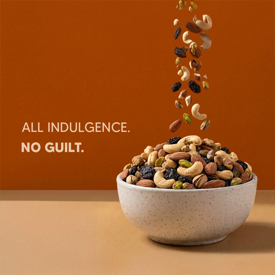 PREMIUM NUT MIX - JUMBO NUTS & RAISINS - Image 3